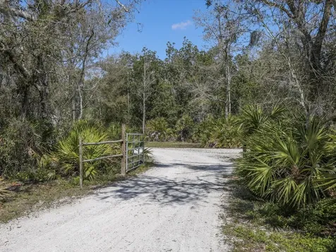 28601 104th Drive E Myakka City FL 34251