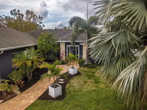 4845 Greymoss Lane Sarasota FL 34233