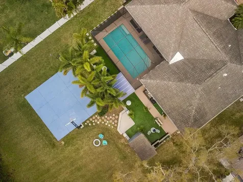 4845 Greymoss Lane Sarasota FL 34233