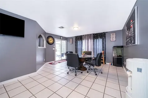 2205 Heathwood Circle Orlando FL 32828