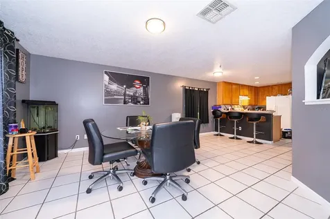 2205 Heathwood Circle Orlando FL 32828