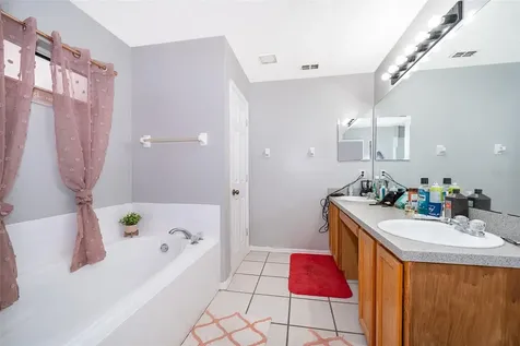 2205 Heathwood Circle Orlando FL 32828