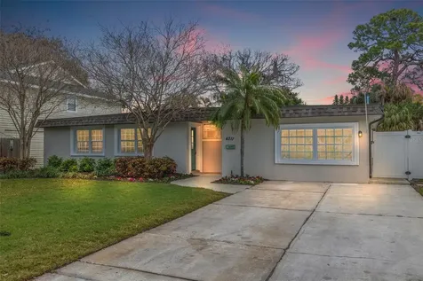 4211 Carson Street NE St Petersburg FL 33703