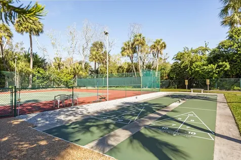 4975 Village Gardens Drive Sarasota FL 34234