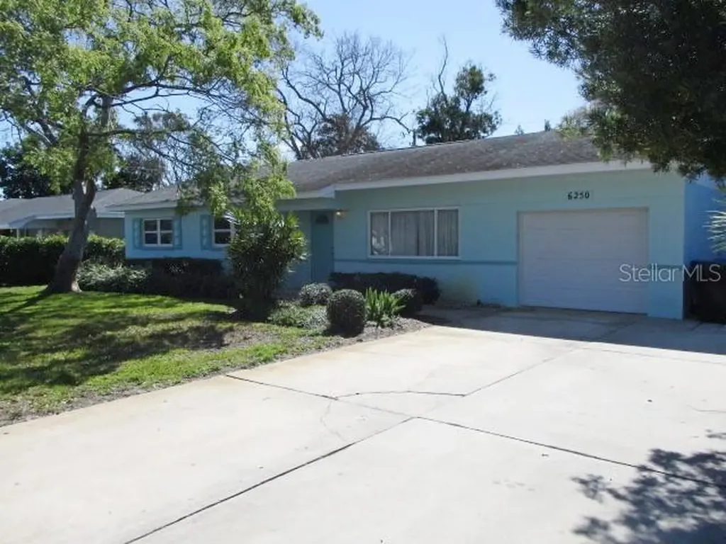 6250 22nd Avenue N St Petersburg FL 33710