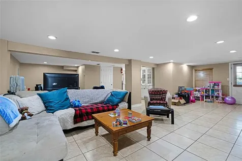 6137 Lake Charm Circle Oviedo FL 32765