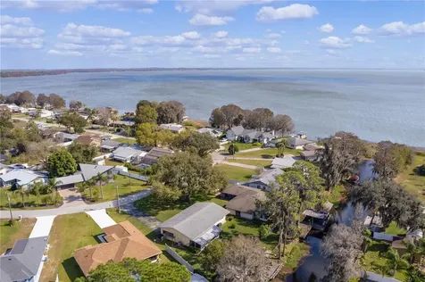 33832 Linda Lane Leesburg FL 34788