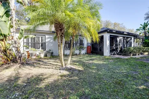 1606 Hidden Meadow Court Valrico FL 33594