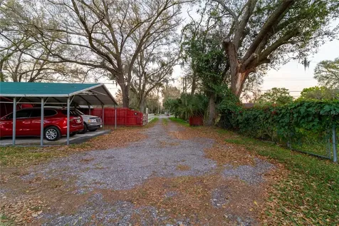 2301 S Wiggins Road Plant City FL 33566