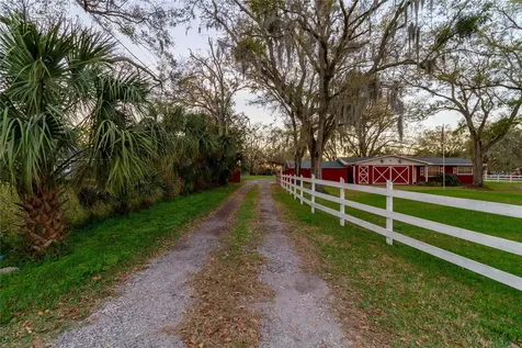2301 S Wiggins Road Plant City FL 33566