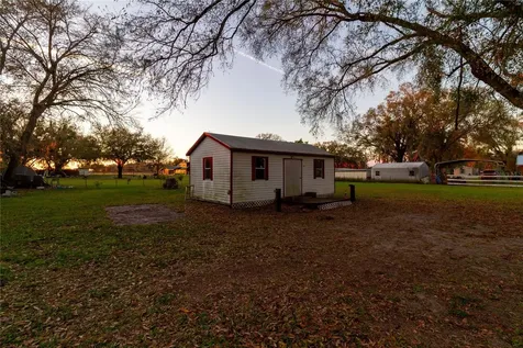 2301 S Wiggins Road Plant City FL 33566