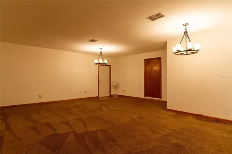 2301 S Wiggins Road Plant City FL 33566