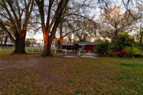 2301 S Wiggins Road Plant City FL 33566