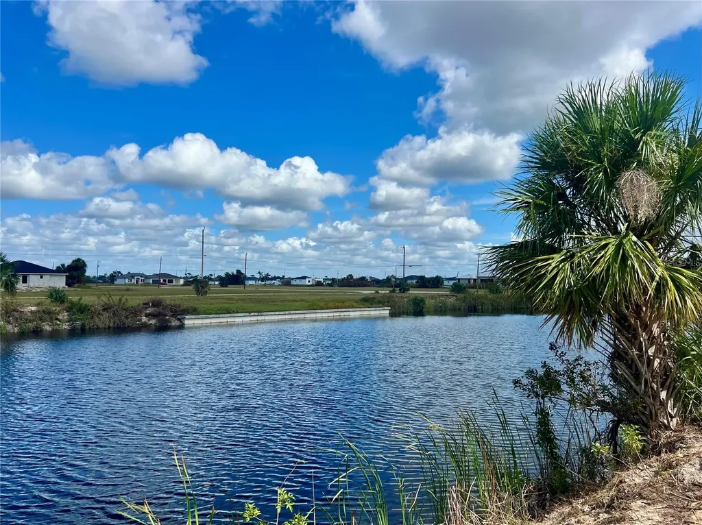 4103 NW 39th Street Cape Coral FL 33993