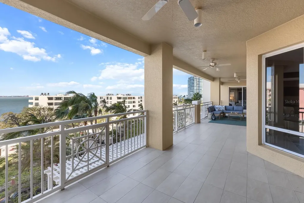 35 Watergate Drive Sarasota FL 34236
