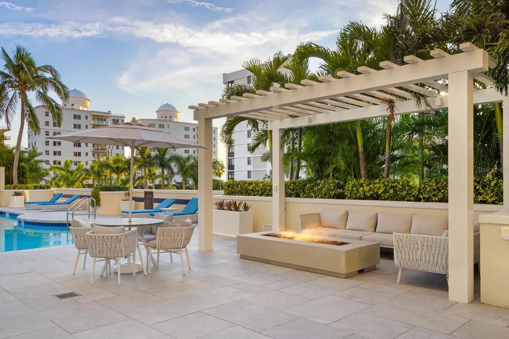 35 Watergate Drive Sarasota FL 34236