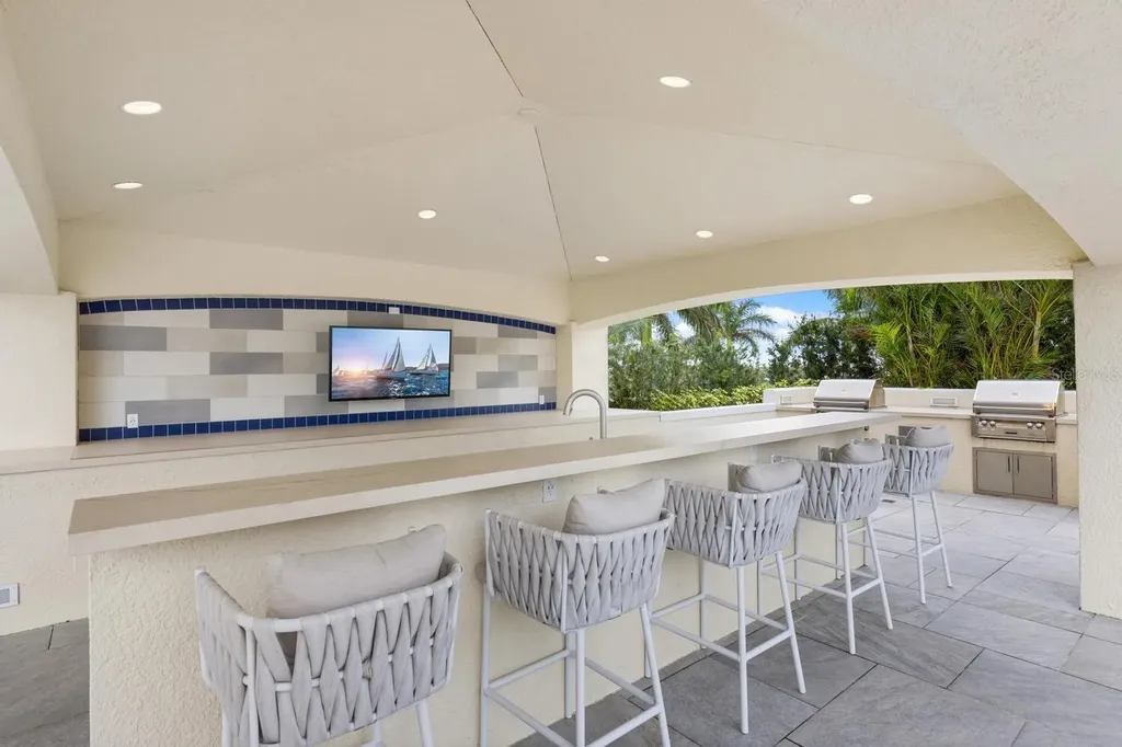 35 Watergate Drive Sarasota FL 34236