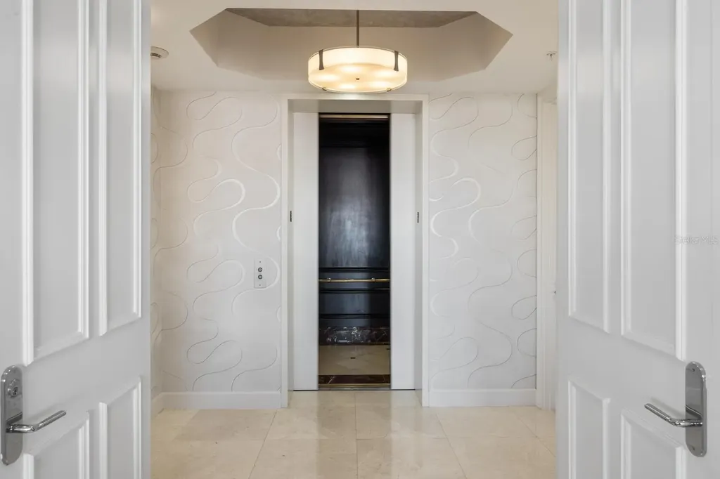 35 Watergate Drive Sarasota FL 34236