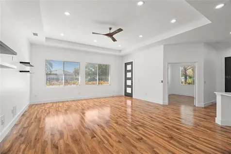 6097 82nd Avenue N Pinellas Park FL 33781