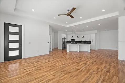 6097 82nd Avenue N Pinellas Park FL 33781