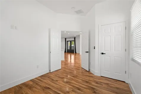 6097 82nd Avenue N Pinellas Park FL 33781