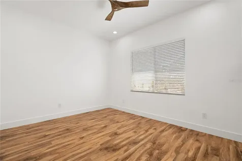 6097 82nd Avenue N Pinellas Park FL 33781