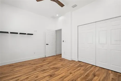 6097 82nd Avenue N Pinellas Park FL 33781
