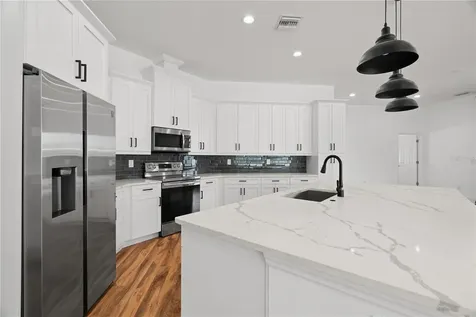 6097 82nd Avenue N Pinellas Park FL 33781