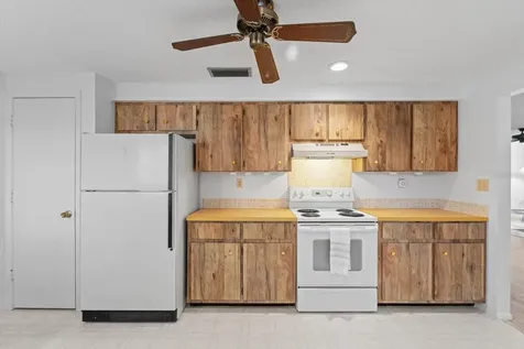 8625 San Pablo Avenue North Port FL 34287