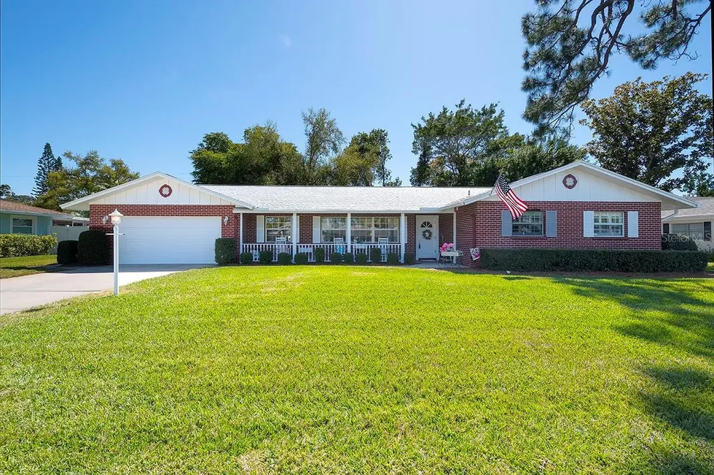 5605 10th Avenue Drive W Bradenton FL 34209
