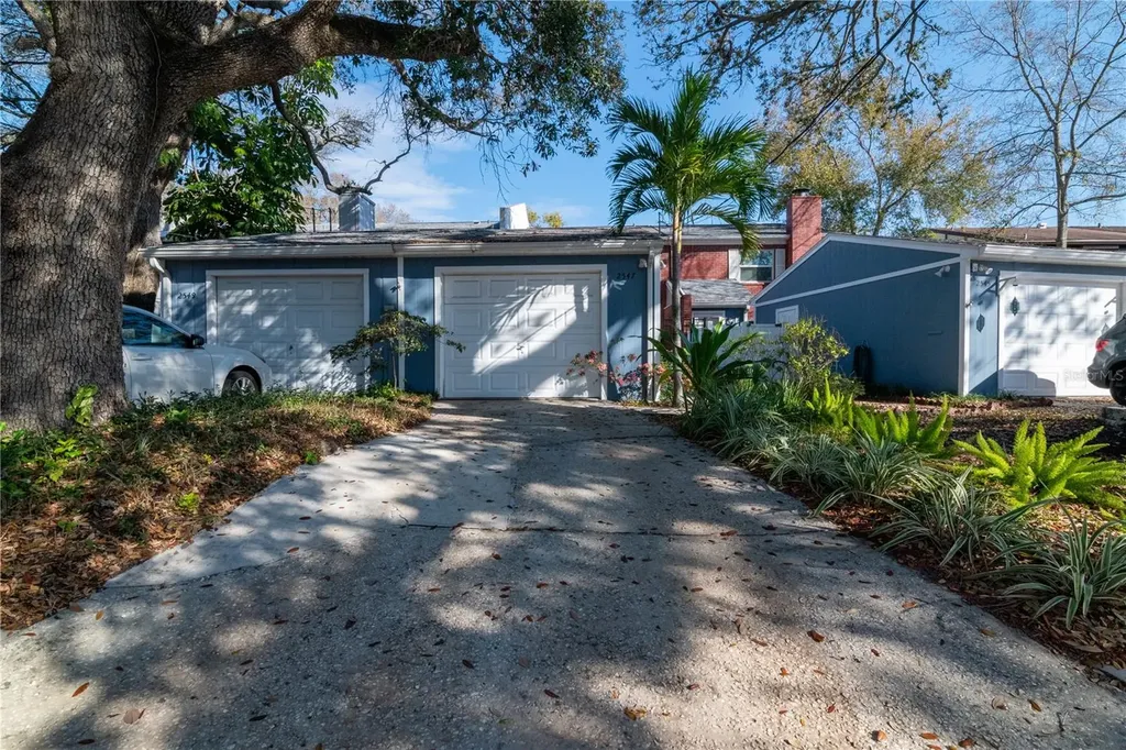 2547 W Maryland Avenue Tampa FL 33629