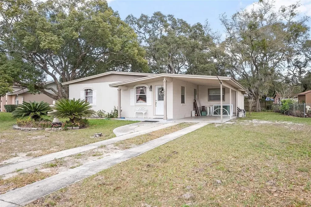 1517 Urbana Avenue Deltona FL 32725