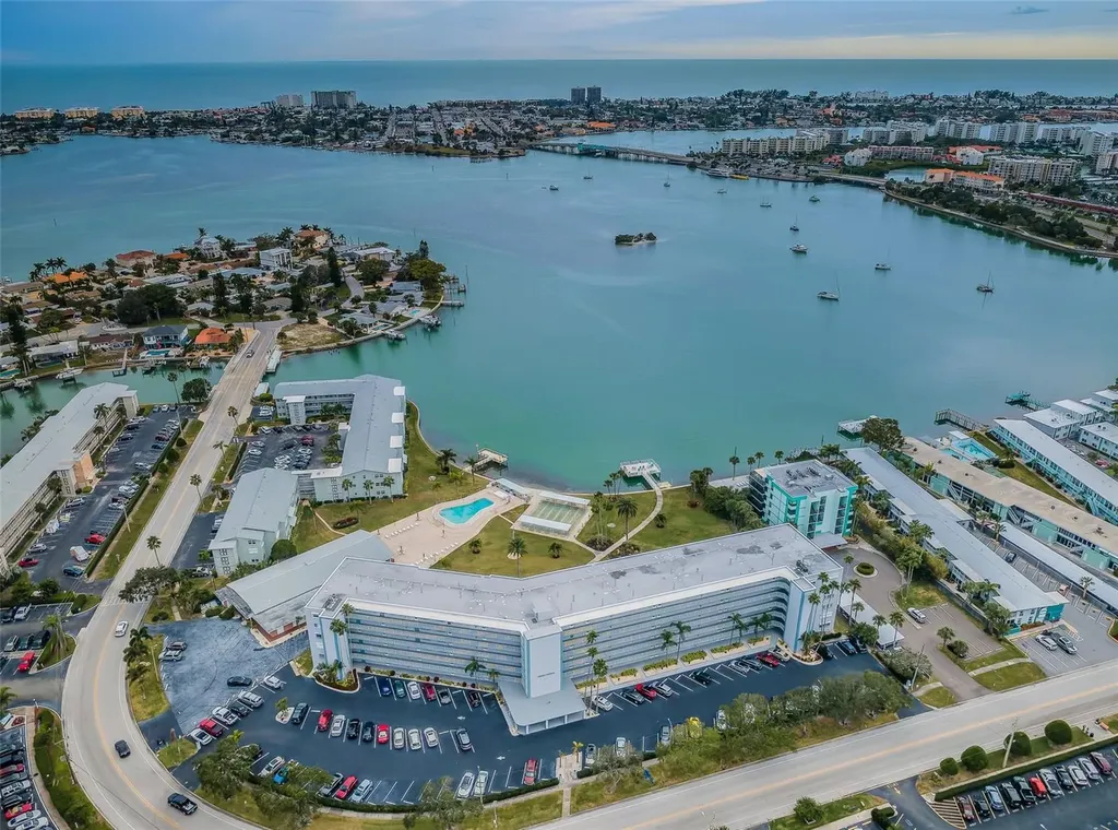 1868 Shore Drive S South Pasadena FL 33707