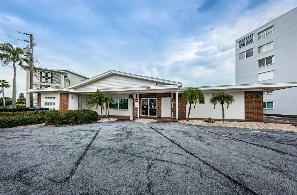 1868 Shore Drive S South Pasadena FL 33707