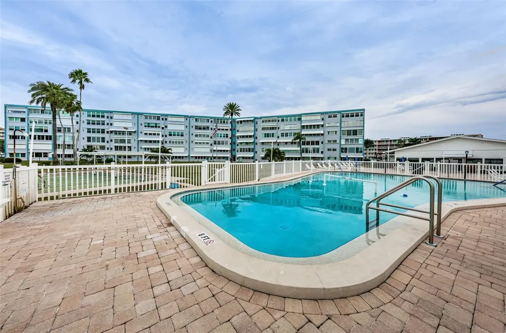 1868 Shore Drive S South Pasadena FL 33707