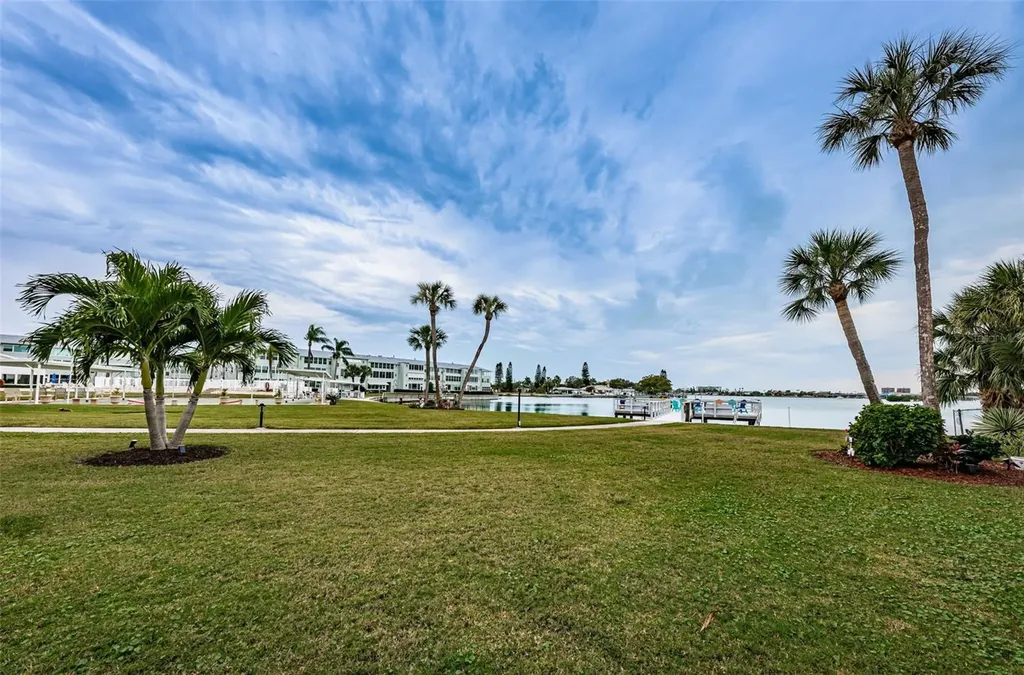 1868 Shore Drive S South Pasadena FL 33707