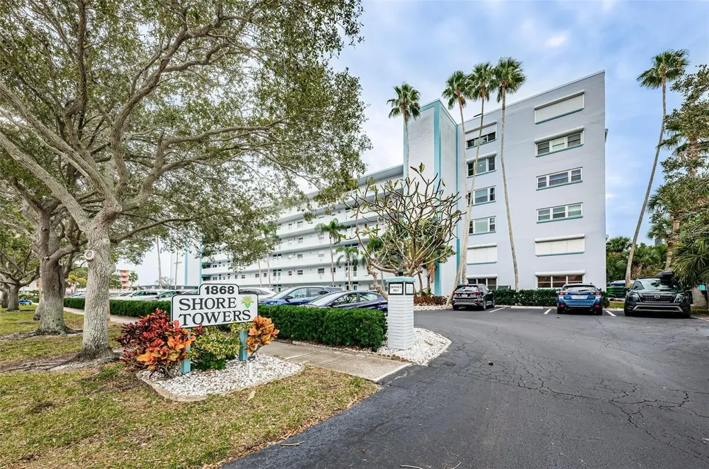 1868 Shore Drive S South Pasadena FL 33707