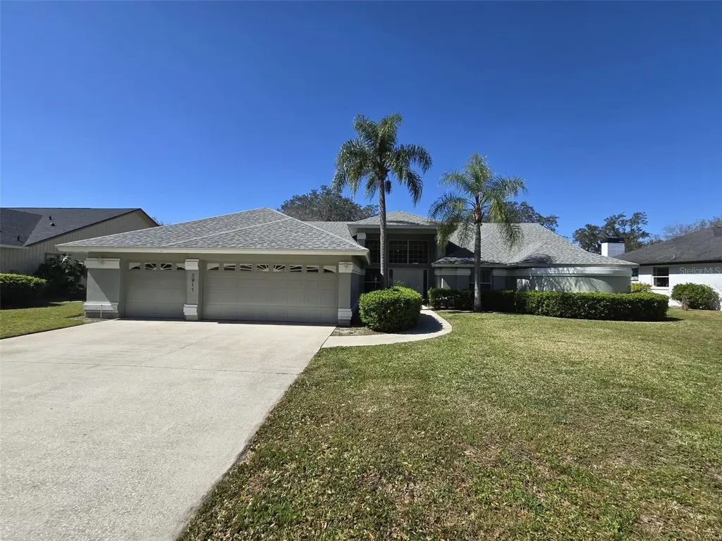 2911 Pine Club Drive Plant City FL 33566