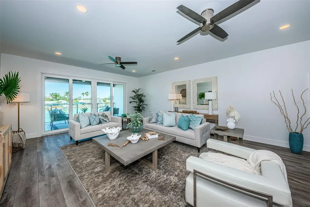12305 3rd Street E Treasure Island FL 33706