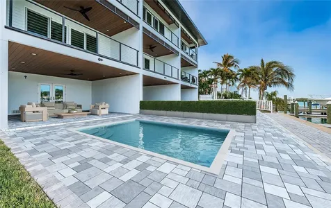 12305 3rd Street E Treasure Island FL 33706