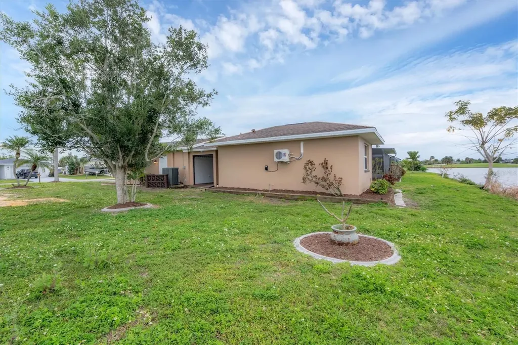 76 Caddy Road Rotonda West FL 33947