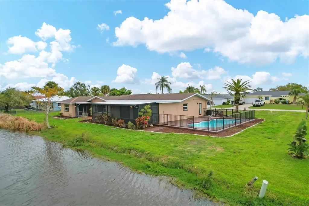 76 Caddy Road Rotonda West FL 33947