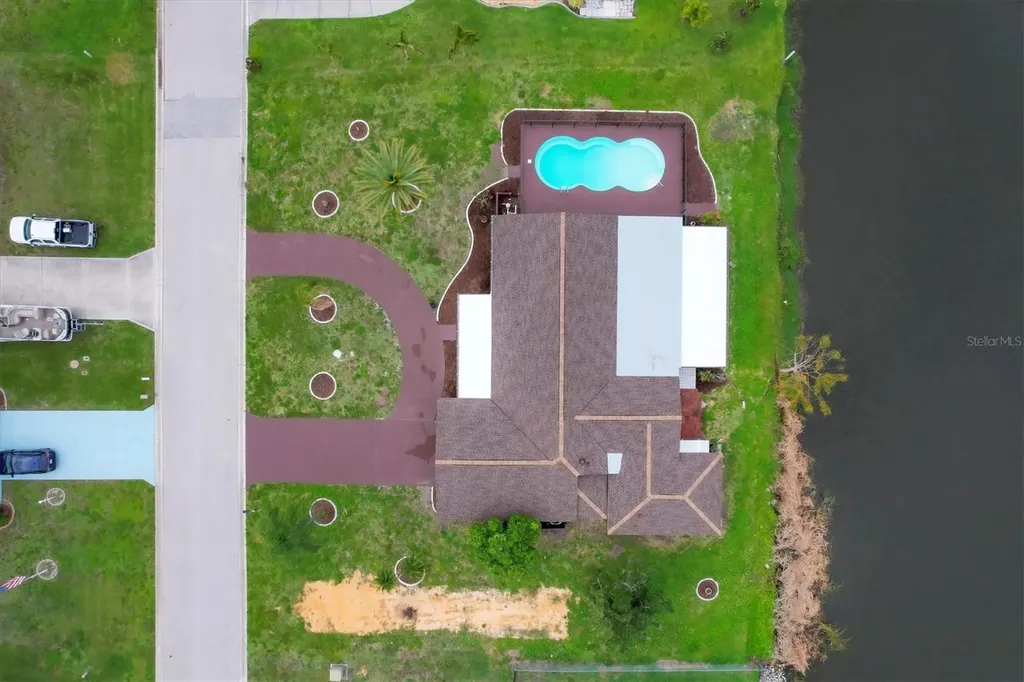 76 Caddy Road Rotonda West FL 33947