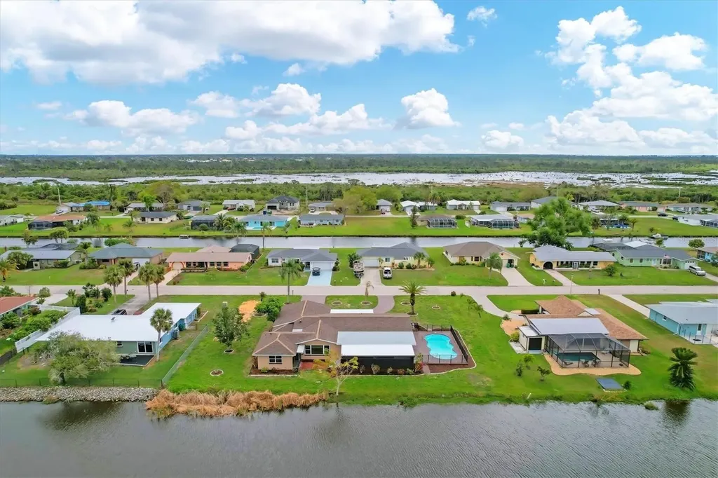 76 Caddy Road Rotonda West FL 33947