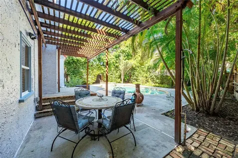 4804 W Woodmere Road Tampa FL 33609