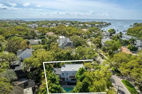 4804 W Woodmere Road Tampa FL 33609