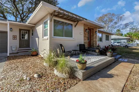 4814 Del Rio Way S Gulfport FL 33711