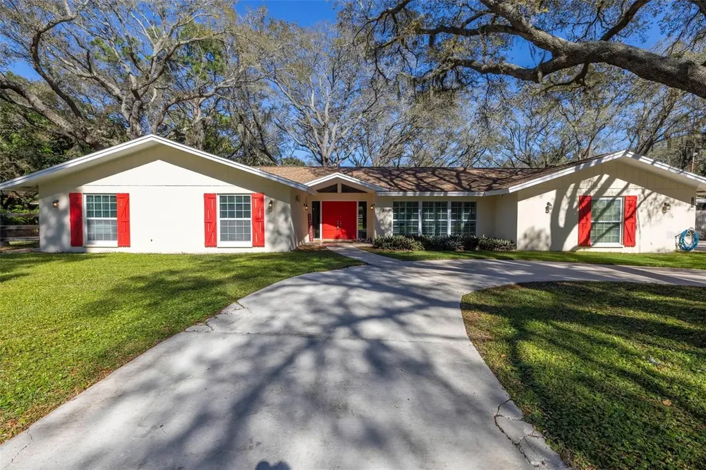 9695 125th Street Seminole FL 33772