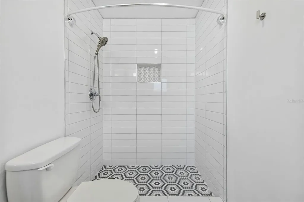 3915 Schwalbe Drive Sarasota FL 34235