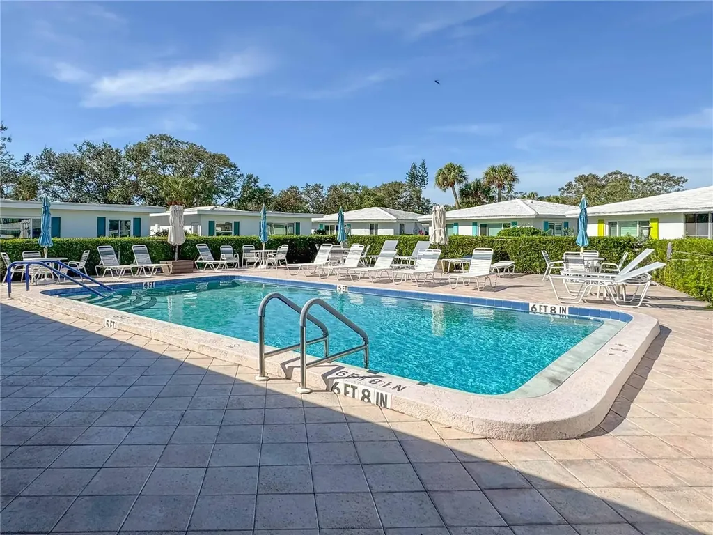 3915 Schwalbe Drive Sarasota FL 34235